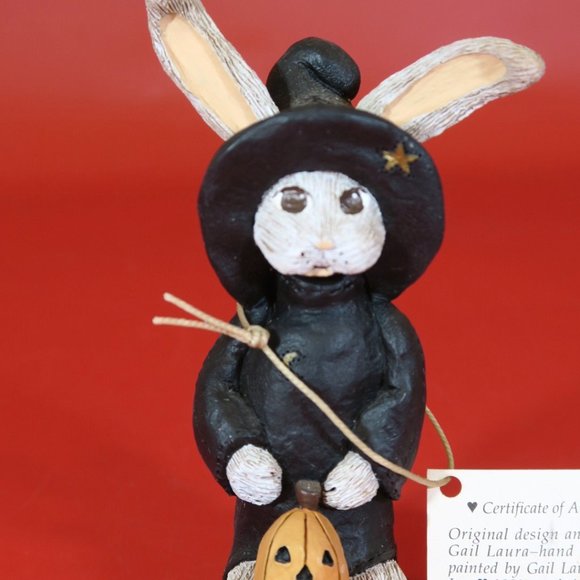 GAIL LAURA Roxanne Rabbit 1994 October Halloween Bear Calendar Figurine Signed - Picture 2 of 11